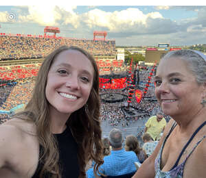 Ed Sheeran: +-=/x Tour