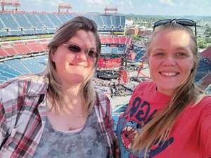 Ed Sheeran: +-=/x Tour