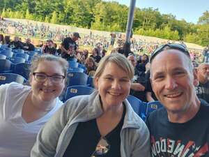 979x Presents: Godsmack and Staind