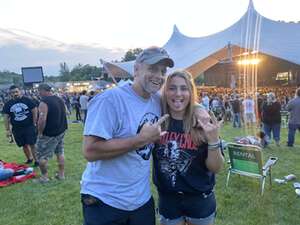 979x Presents: Godsmack and Staind