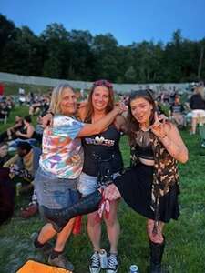 979x Presents: Godsmack and Staind