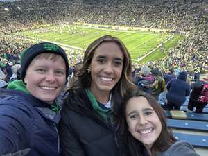 Notre Dame Fighting Irish - NCAA Football vs Pittsburgh Panthers