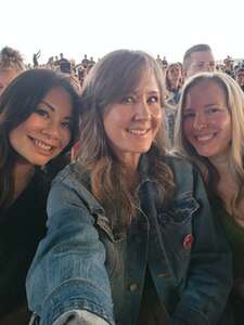 The Smashing Pumpkins: the World is a Vampire Tour