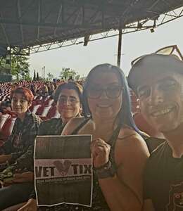 The Smashing Pumpkins: the World is a Vampire Tour