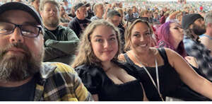 The Smashing Pumpkins: the World is a Vampire Tour