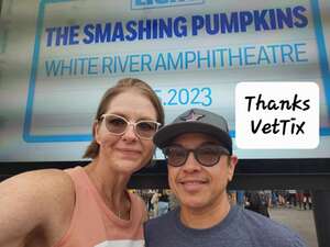 The Smashing Pumpkins: the World is a Vampire Tour