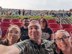 The Smashing Pumpkins: the World is a Vampire Tour