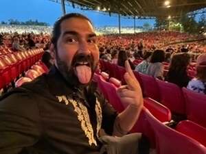 The Smashing Pumpkins: the World is a Vampire Tour