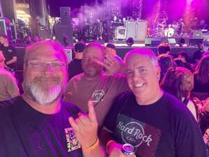 The Smashing Pumpkins: the World is a Vampire Tour