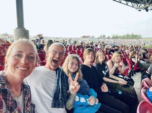 The Smashing Pumpkins: the World is a Vampire Tour