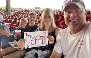 The Smashing Pumpkins: the World is a Vampire Tour