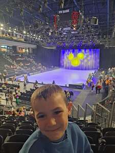 Disney on Ice Presents Find Your Hero