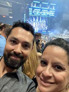 Lionel Richie and Earth, Wind & Fire - Sing a Song All Night Long