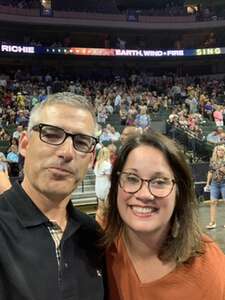 Lionel Richie and Earth, Wind & Fire - Sing a Song All Night Long