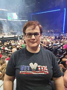 Lionel Richie and Earth, Wind & Fire - Sing a Song All Night Long