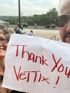 Lionel Richie and Earth, Wind & Fire - Sing a Song All Night Long