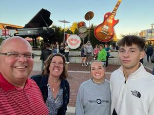 Pentatonix - the World Tour With Special Guest Lauren Alaina
