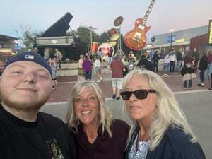 Pentatonix - the World Tour With Special Guest Lauren Alaina