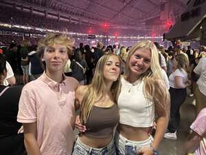 Ed Sheeran: +-=? X Tour