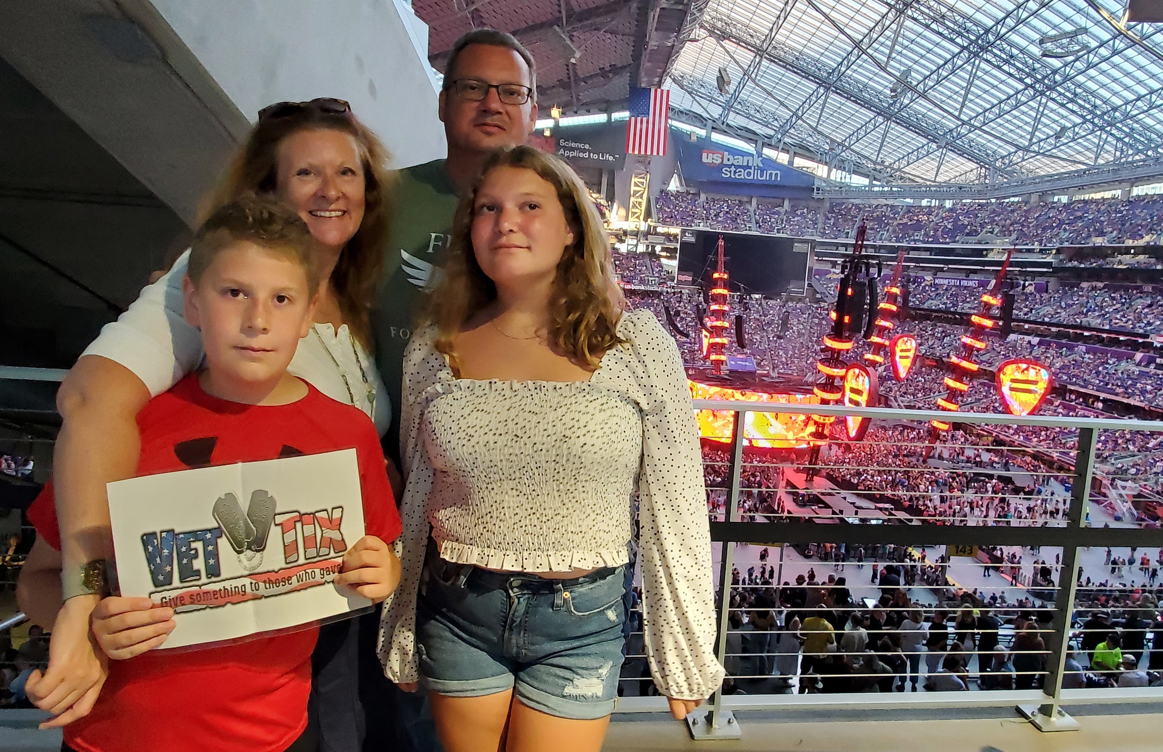 Ed Sheeran: +-=? X Tour