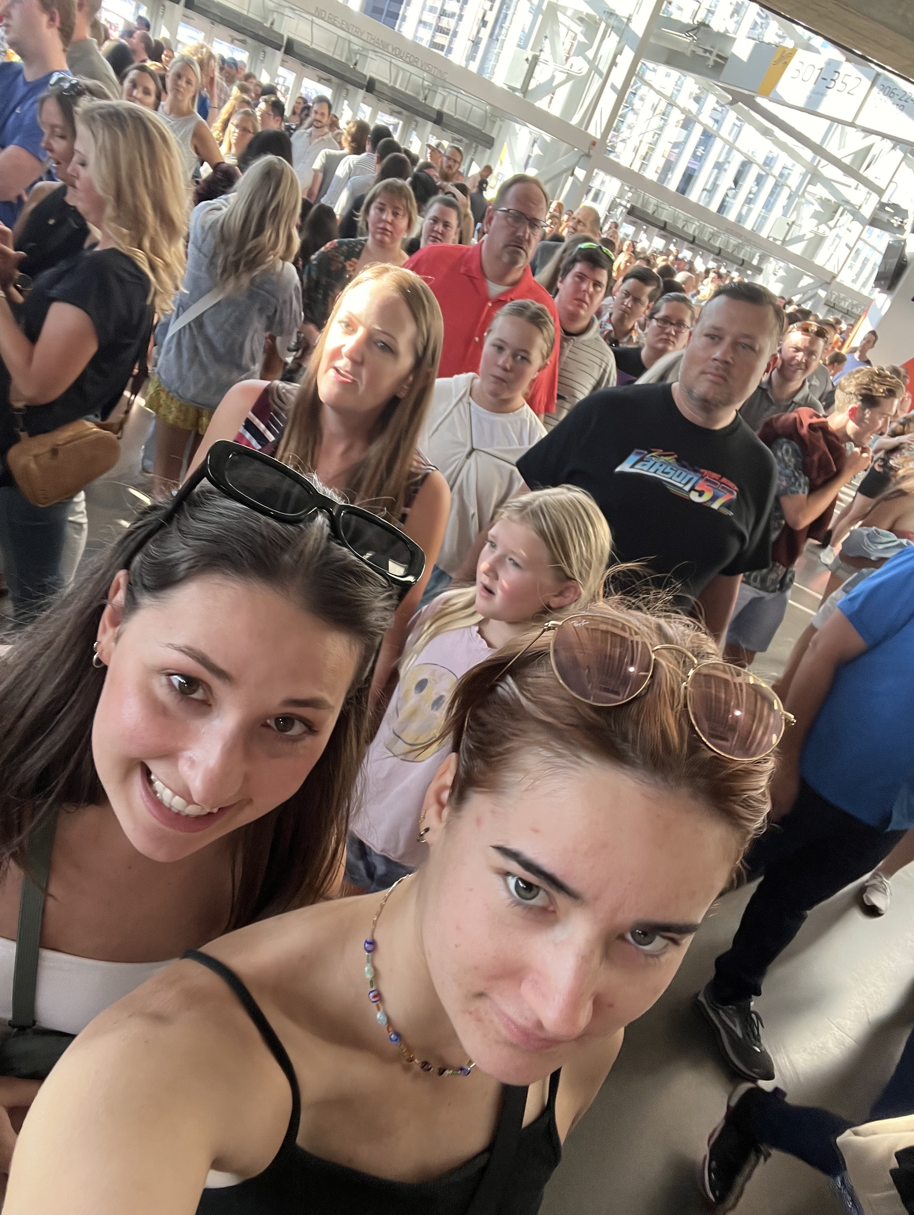 Ed Sheeran: +-=? X Tour