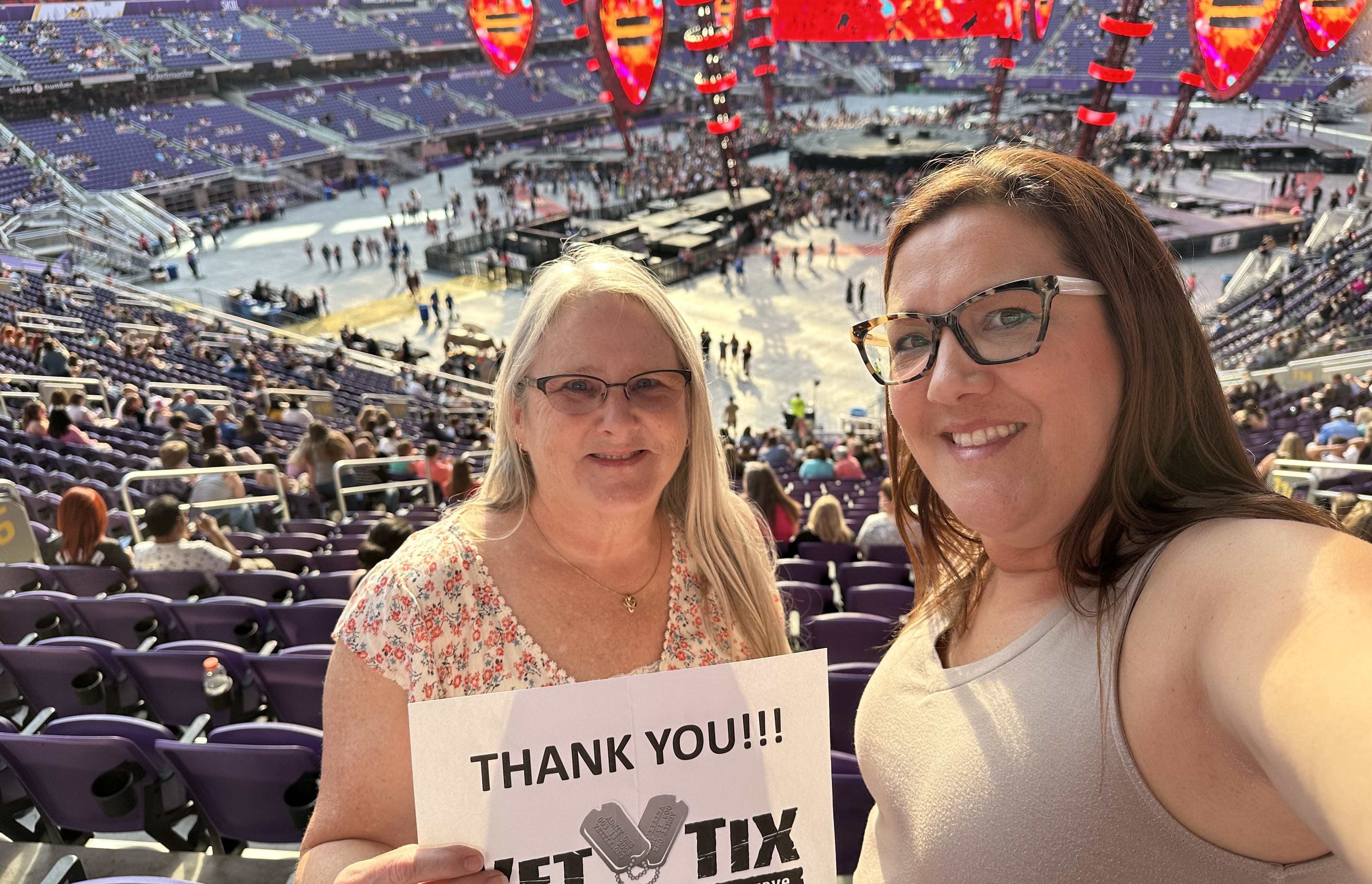 Ed Sheeran: +-=? X Tour