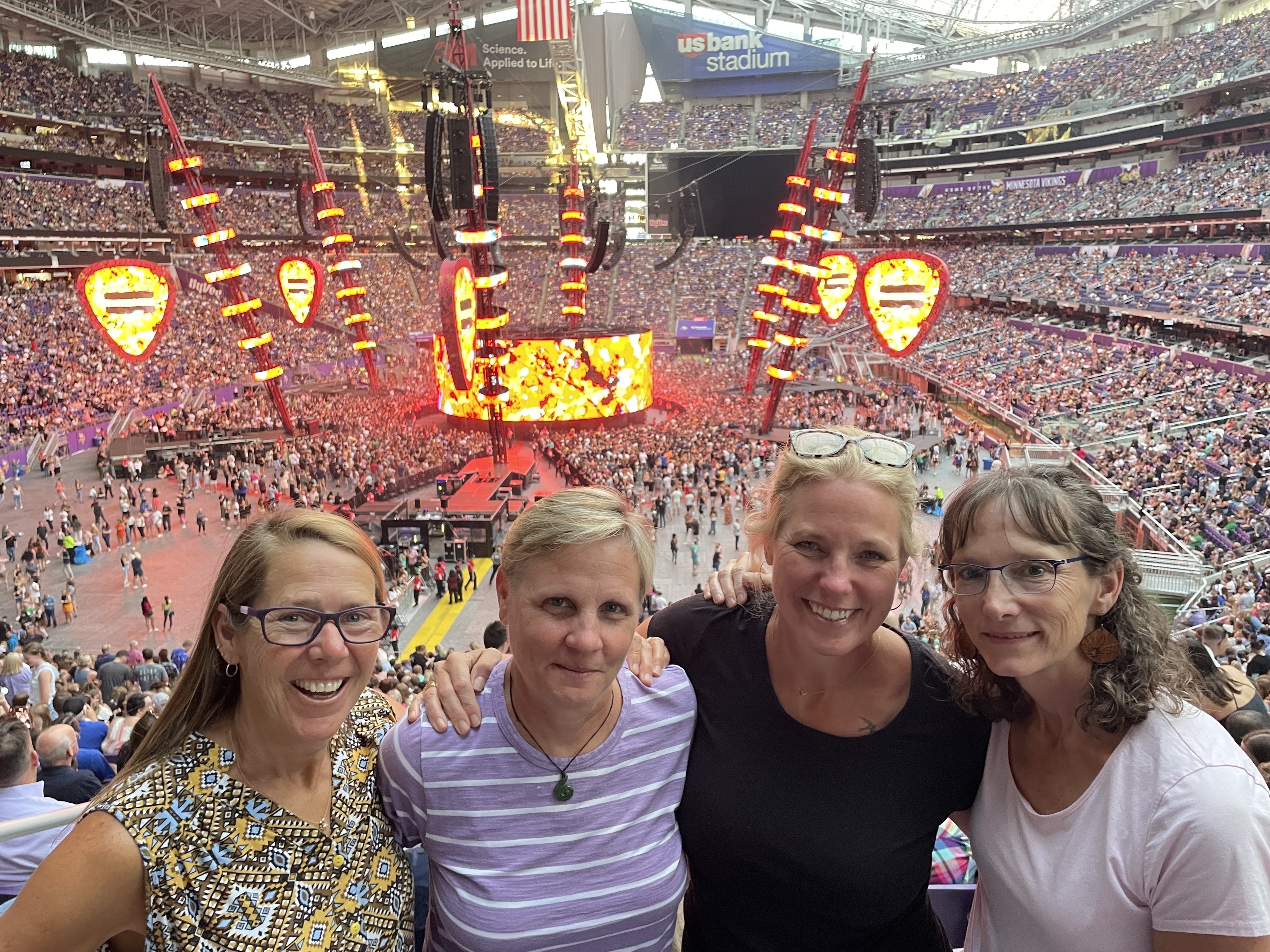 Ed Sheeran: +-=? X Tour