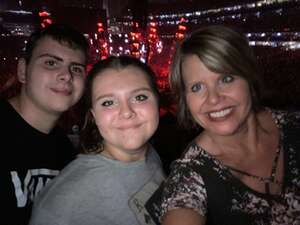 Ed Sheeran: +-=? X Tour