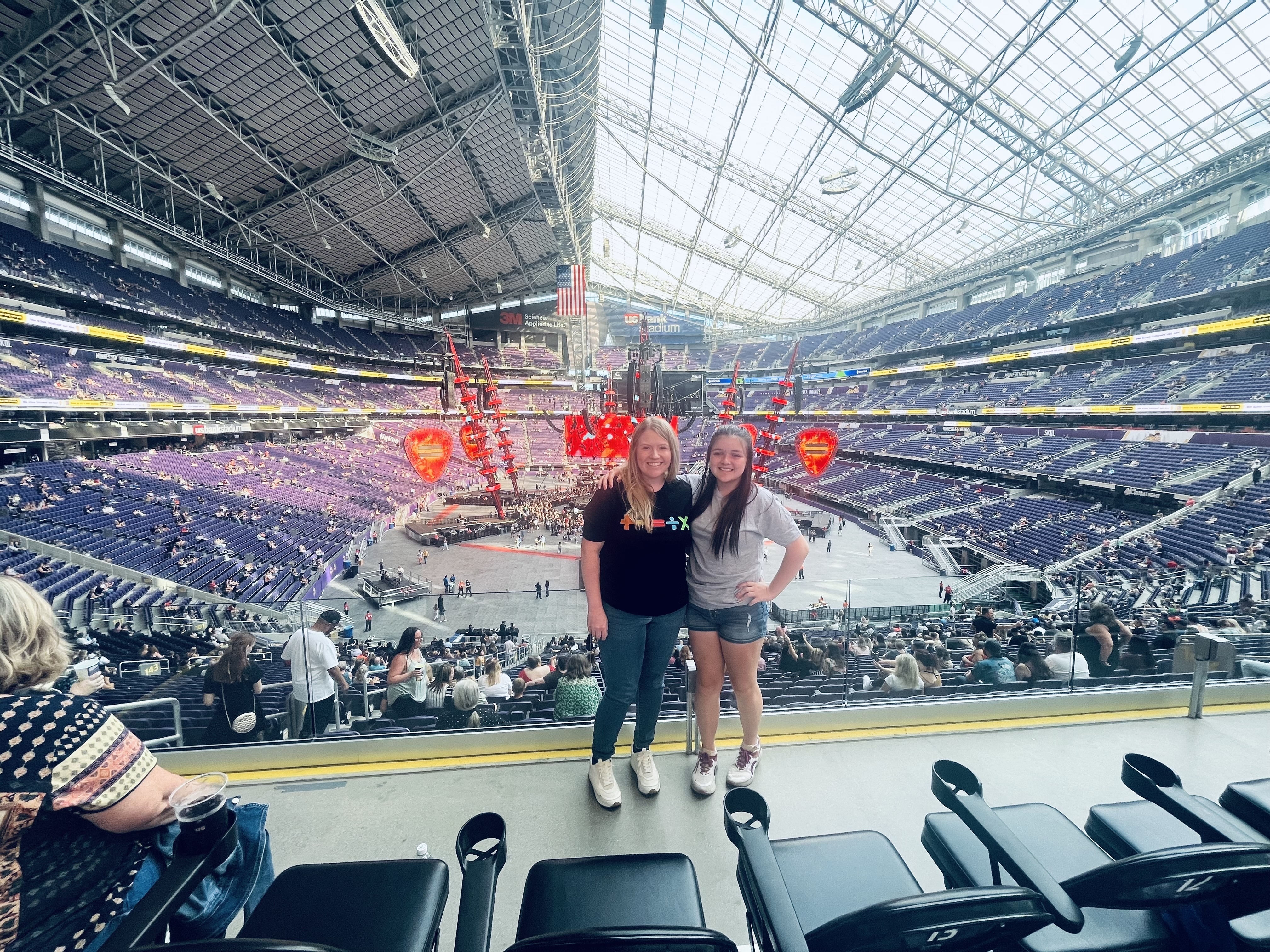 Ed Sheeran: +-=? X Tour