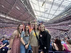 Ed Sheeran: +-=? X Tour