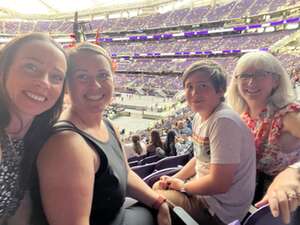 Ed Sheeran: +-=? X Tour