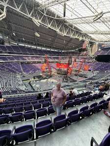 Ed Sheeran: +-=? X Tour