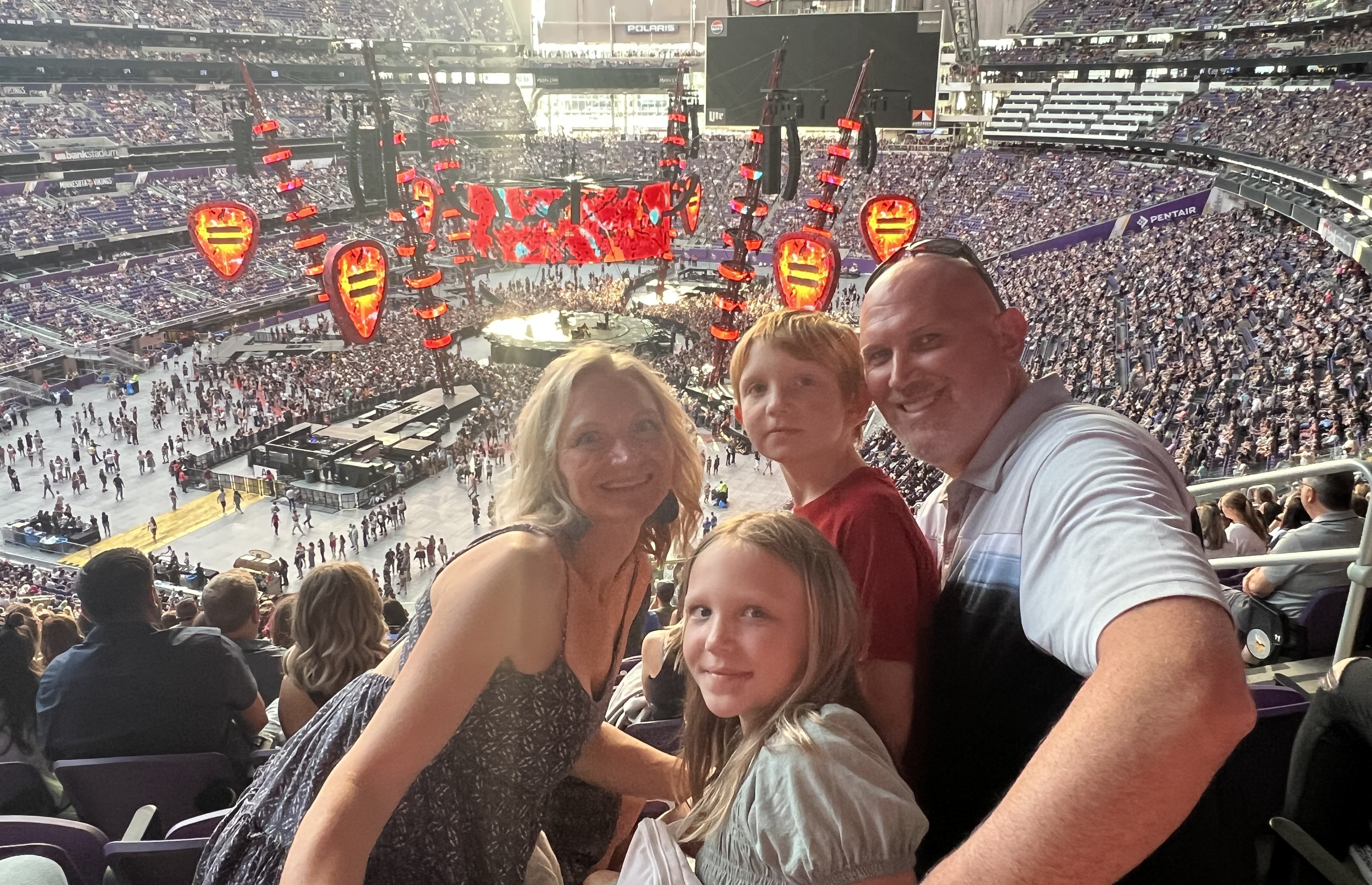 Ed Sheeran: +-=? X Tour