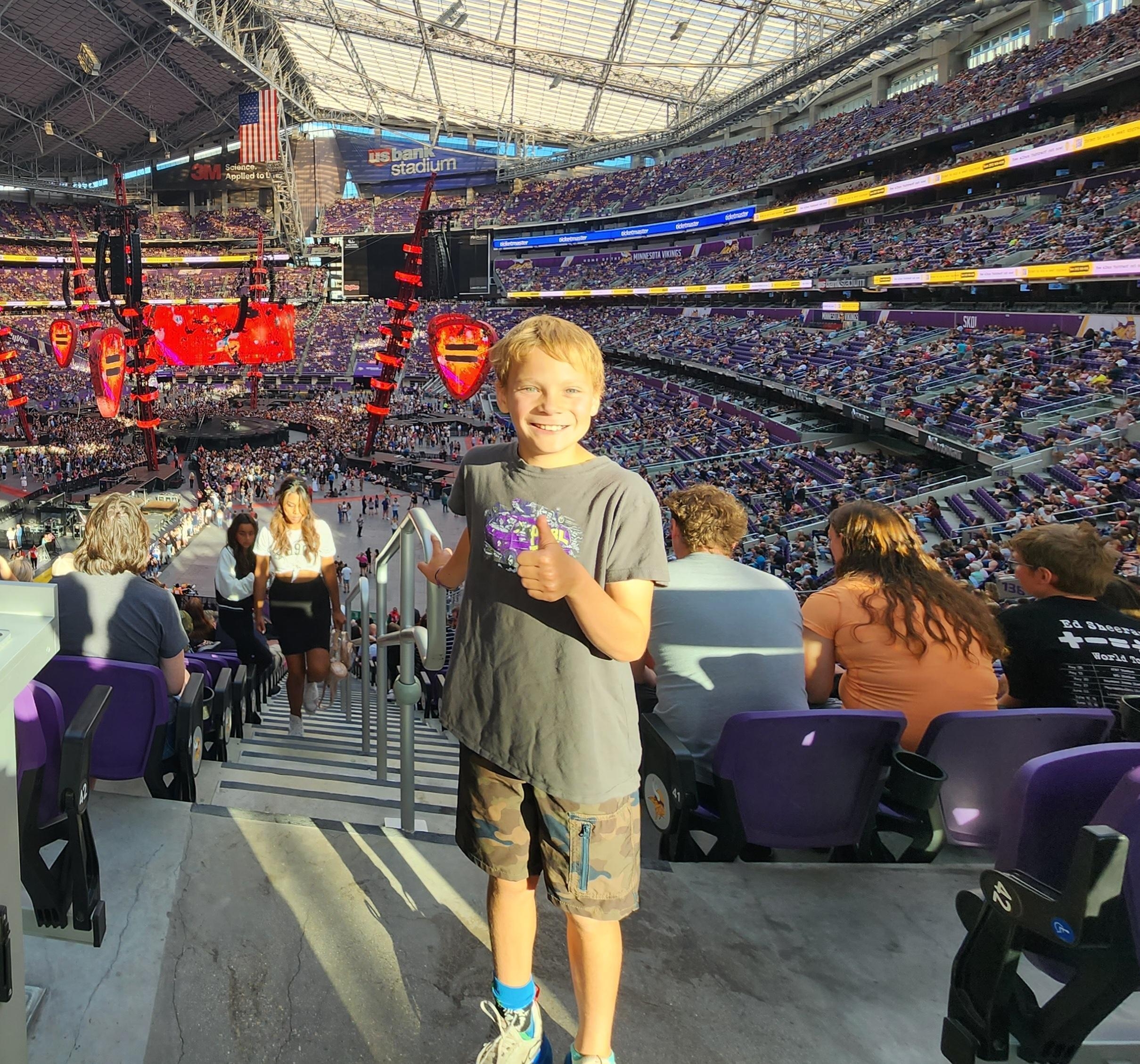 Ed Sheeran: +-=? X Tour