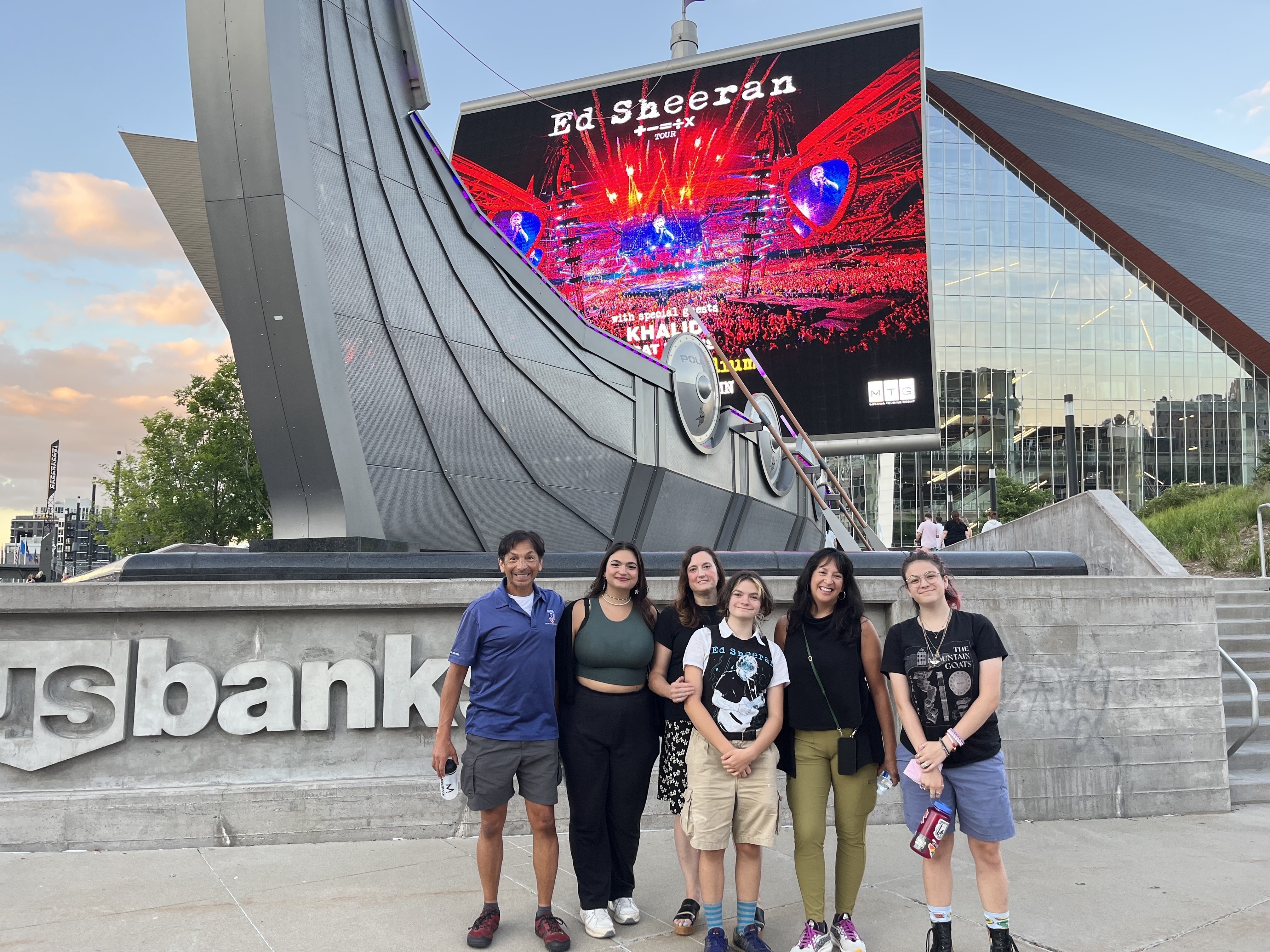 Ed Sheeran: +-=? X Tour