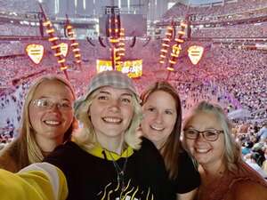 Ed Sheeran: +-=? X Tour