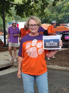 Clemson Tigers - NCAA Football vs Charleston Southern Buccaneers