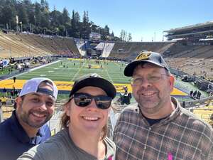 California Golden Bears - NCAA Football vs USC Trojans