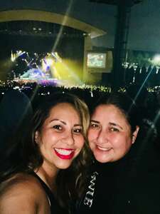 The Smashing Pumpkins: the World is a Vampire Tour