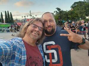 The Smashing Pumpkins: the World is a Vampire Tour