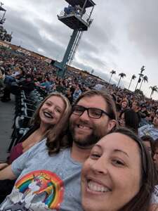 The Smashing Pumpkins: the World is a Vampire Tour