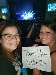 The Smashing Pumpkins: the World is a Vampire Tour