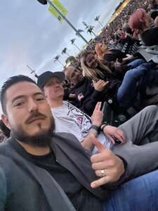 The Smashing Pumpkins: the World is a Vampire Tour