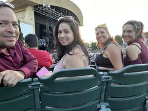 The Smashing Pumpkins: the World is a Vampire Tour