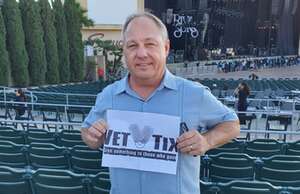 The Smashing Pumpkins: the World is a Vampire Tour