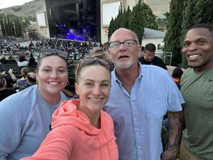 The Smashing Pumpkins: the World is a Vampire Tour