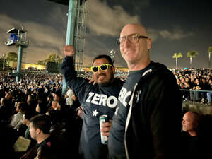 The Smashing Pumpkins: the World is a Vampire Tour