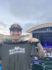 The Smashing Pumpkins: the World is a Vampire Tour