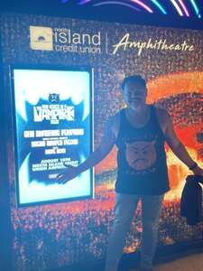 The Smashing Pumpkins: the World is a Vampire Tour