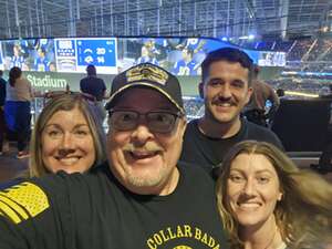 Los Angeles Rams - NFL vs Los Angeles Chargers